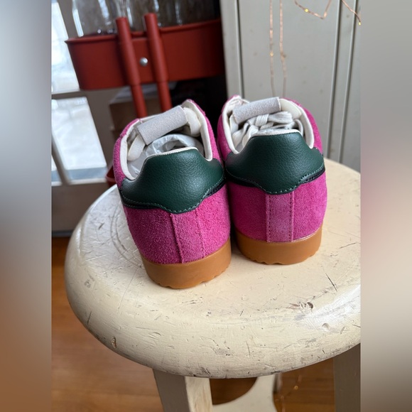 Gola Women's Elan Leather Sneaker - Picture 12 of 16